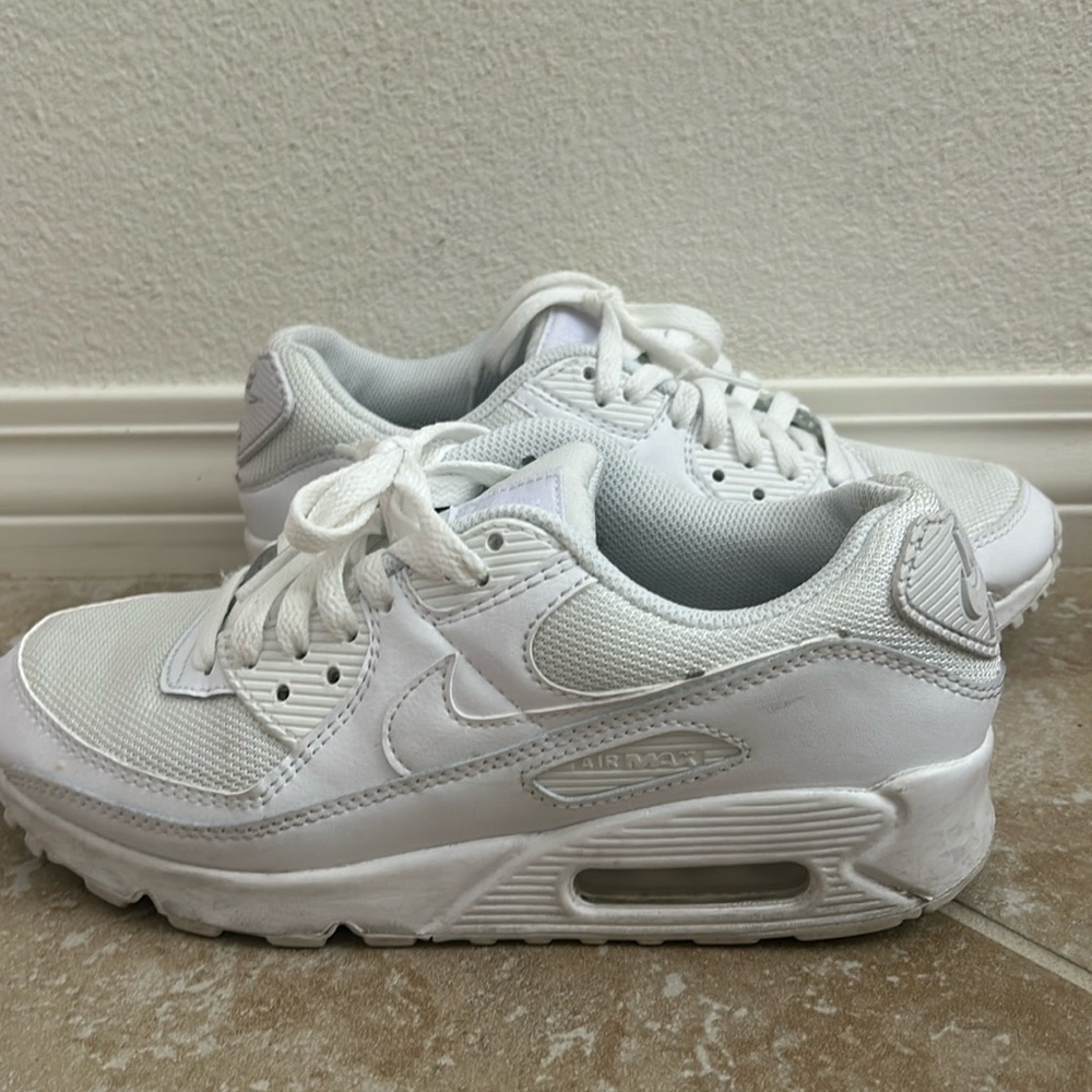 Nike Air Max 90 size 8 women’s